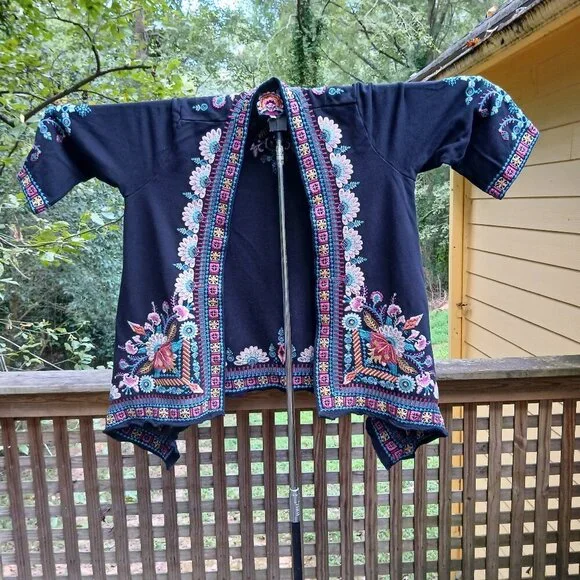'Delphine' Draped Cardigan Black Cardigan Vibrant Floral Floral Embroidery SzL - Picture 1 of 12